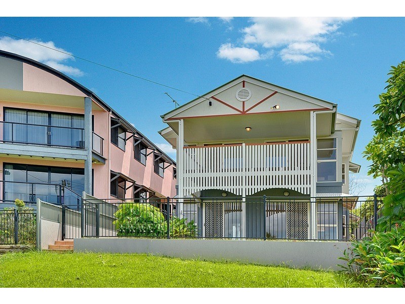 10 Cooroora Street, Dicky Beach QLD 4551