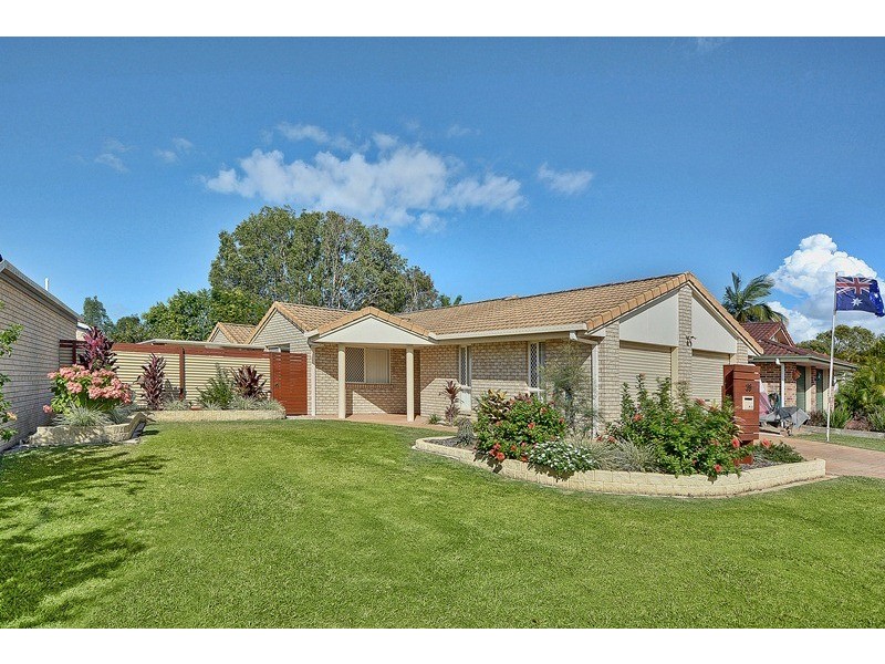 39 Lakeshore Place, Little Mountain QLD 4551