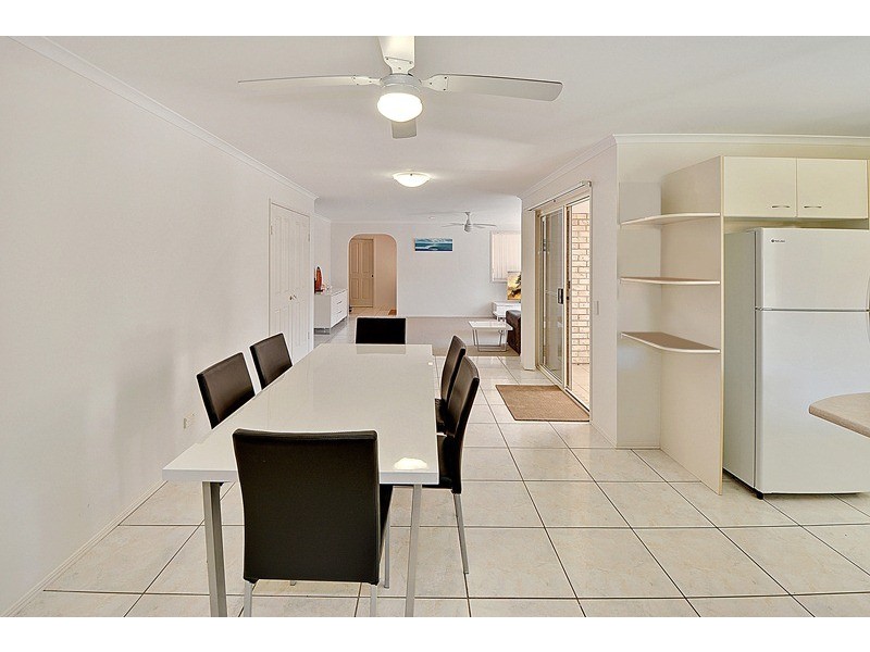 39 Lakeshore Place, Little Mountain QLD 4551