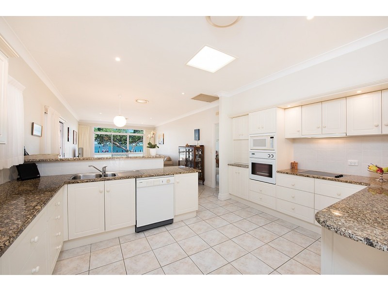 135 Golden Beach Esplanade, Golden Beach QLD 4551