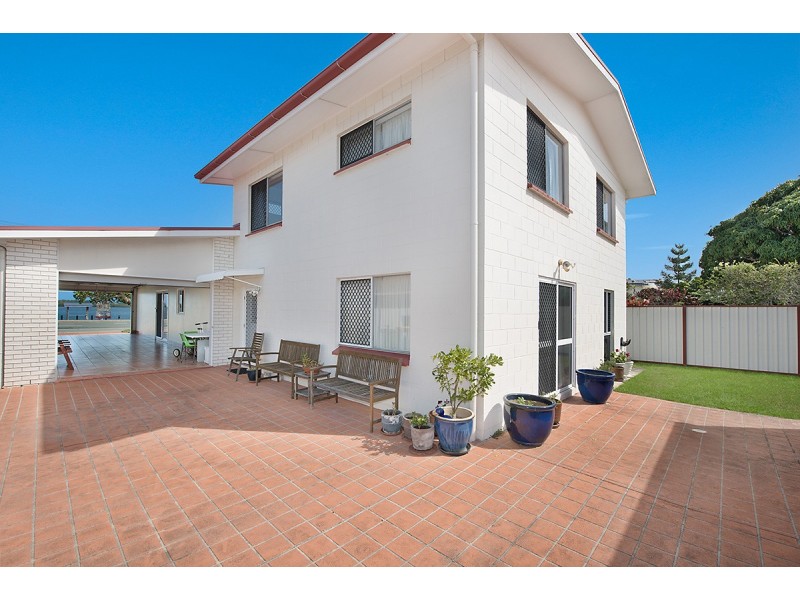 135 Golden Beach Esplanade, Golden Beach QLD 4551