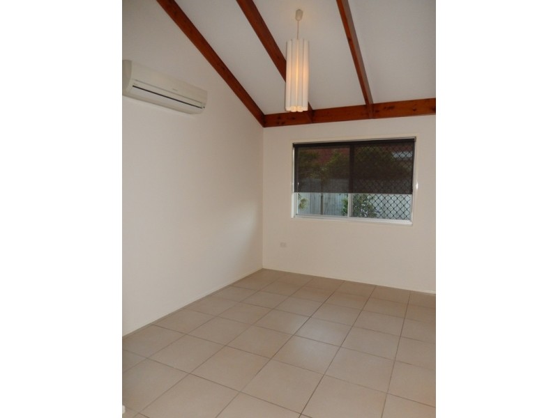 5 Kambora Street, Warana QLD 4575
