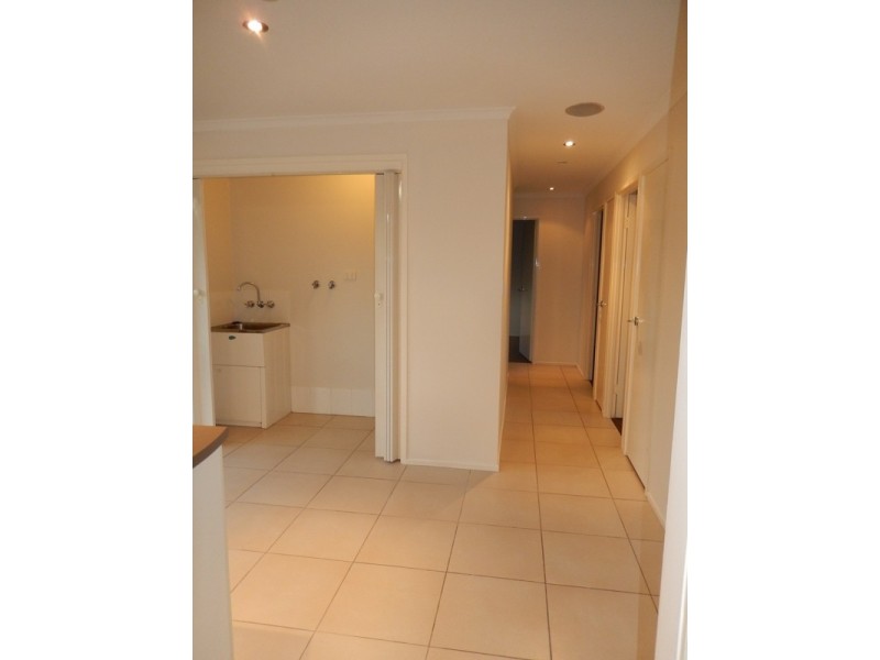 5 Kambora Street, Warana QLD 4575