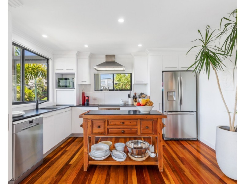 Unit 1/25 Arthur Street, Kings Beach QLD 4551