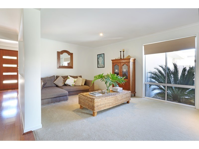 7 Airlie Crescent, Pelican Waters QLD 4551