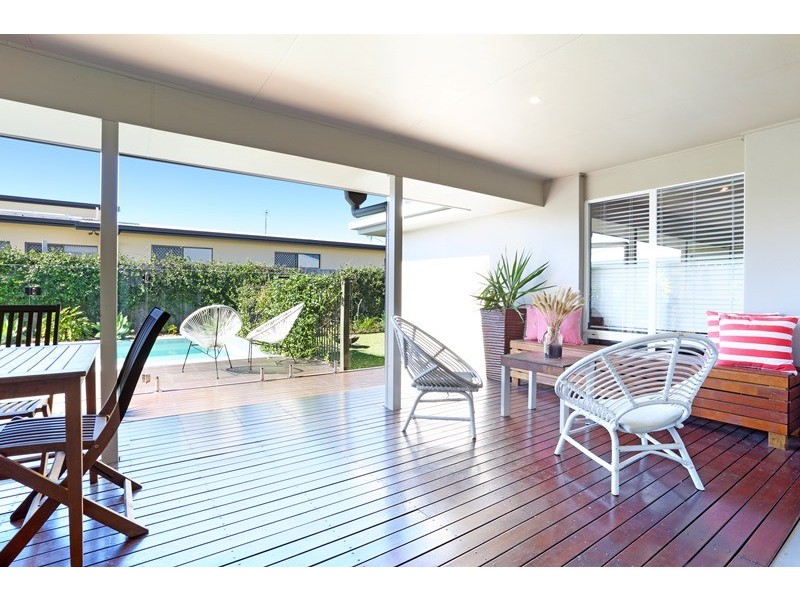 7 Airlie Crescent, Pelican Waters QLD 4551