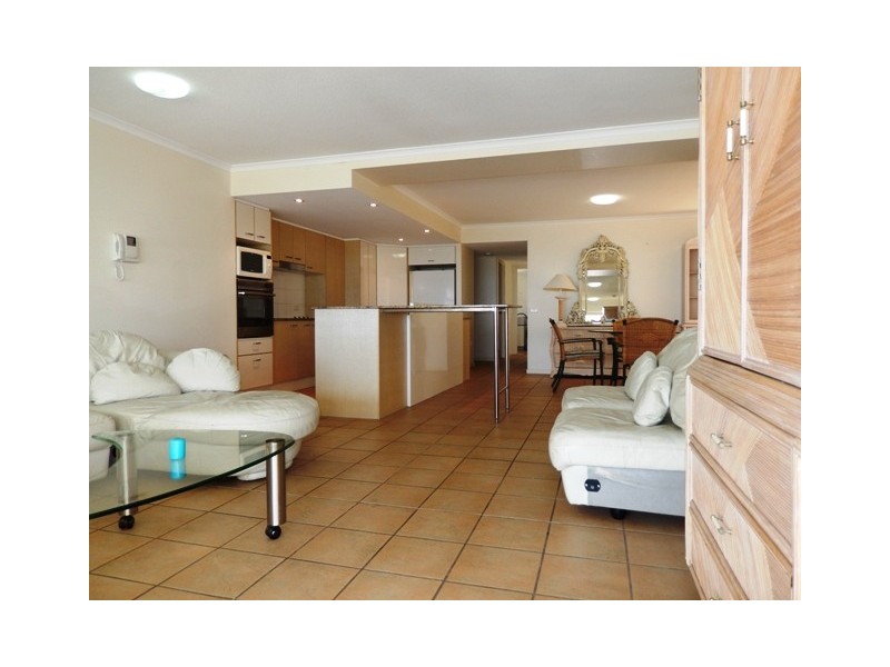 Unit 2 ‘The Lighthouses Caloundra’ 5 Canberra Terrace, Kings Beach QLD 4551