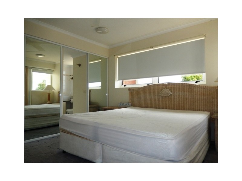 Unit 2 ‘The Lighthouses Caloundra’ 5 Canberra Terrace, Kings Beach QLD 4551