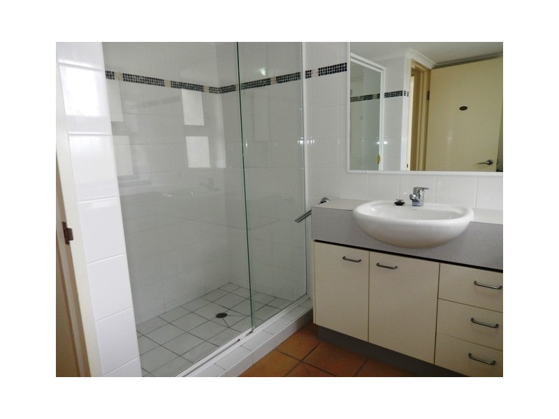 Unit 2 ‘The Lighthouses Caloundra’ 5 Canberra Terrace, Kings Beach QLD 4551