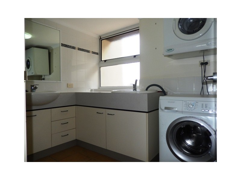 Unit 2 ‘The Lighthouses Caloundra’ 5 Canberra Terrace, Kings Beach QLD 4551