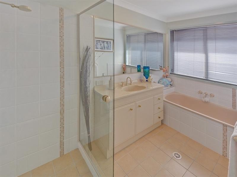 44 Huntley Place, Caloundra West QLD 4551