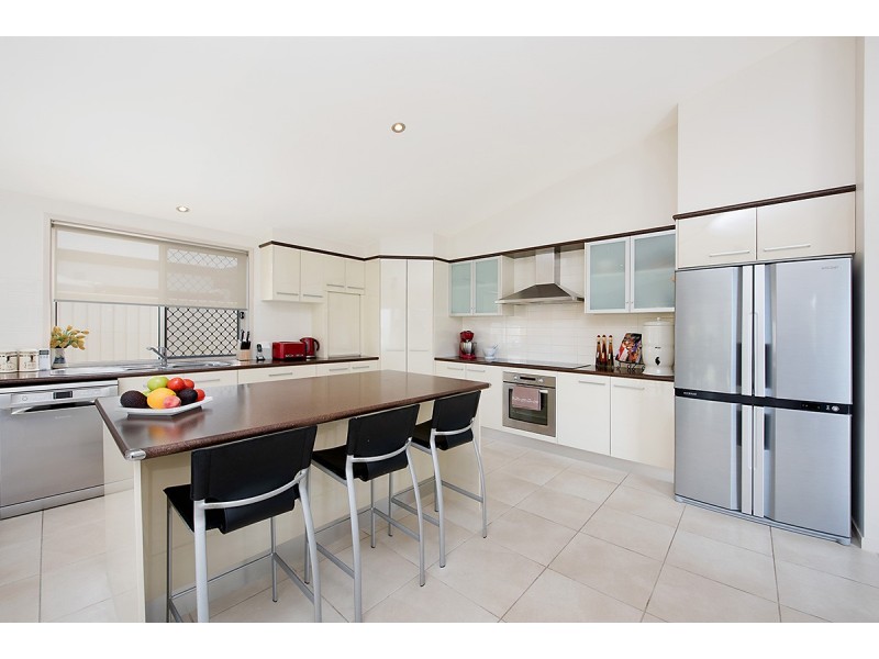 1 Sylvie Street, Pelican Waters QLD 4551