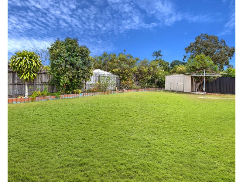 110 Taylor Avenue, Golden Beach QLD 4551