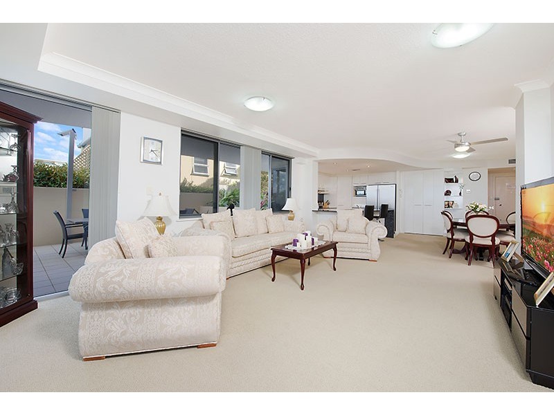 Unit 2 ‘Sky Gardens’ 32 Saltair Street, Kings Beach QLD 4551