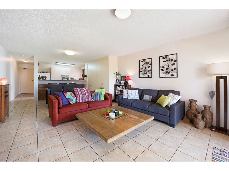 Unit 2 ‘Sealanes’ 43 Albert Street, Kings Beach QLD 4551