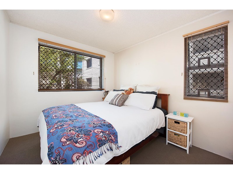 Unit 2 ‘Sealanes’ 43 Albert Street, Kings Beach QLD 4551