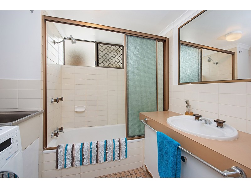 Unit 2 ‘Sealanes’ 43 Albert Street, Kings Beach QLD 4551