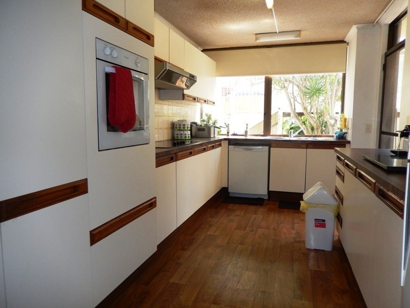 Unit 1 ‘Araluen’ 10 Bulcock Beach Esplanade, Caloundra QLD 4551