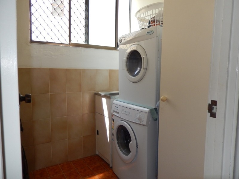 Unit 1 ‘Araluen’ 10 Bulcock Beach Esplanade, Caloundra QLD 4551