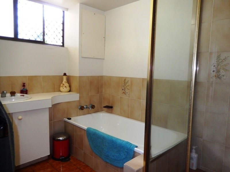 Unit 1 ‘Araluen’ 10 Bulcock Beach Esplanade, Caloundra QLD 4551