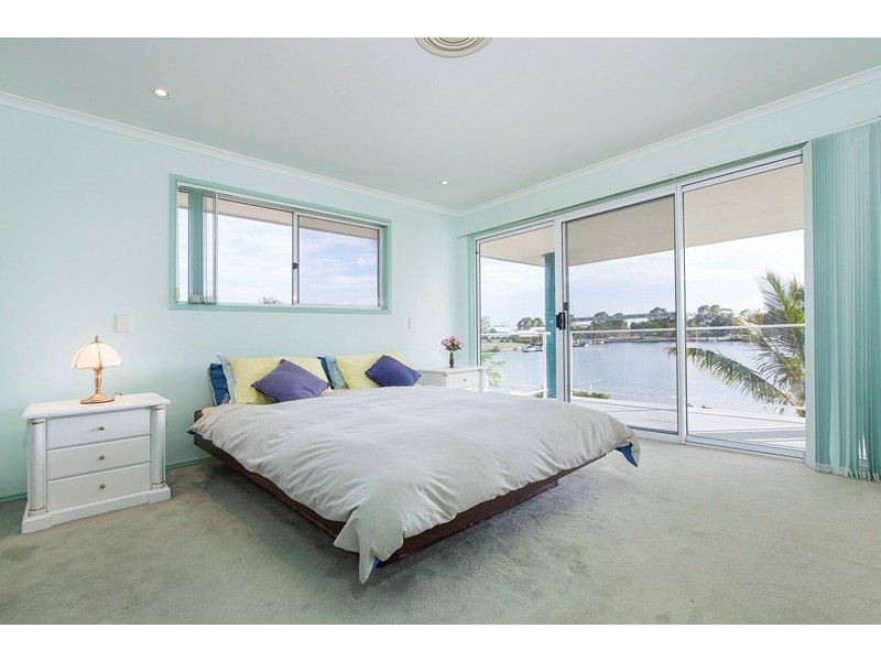 10 Pamphlet Place, Pelican Waters QLD 4551