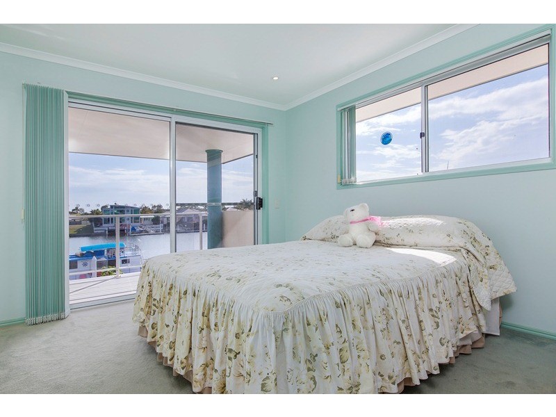 10 Pamphlet Place, Pelican Waters QLD 4551