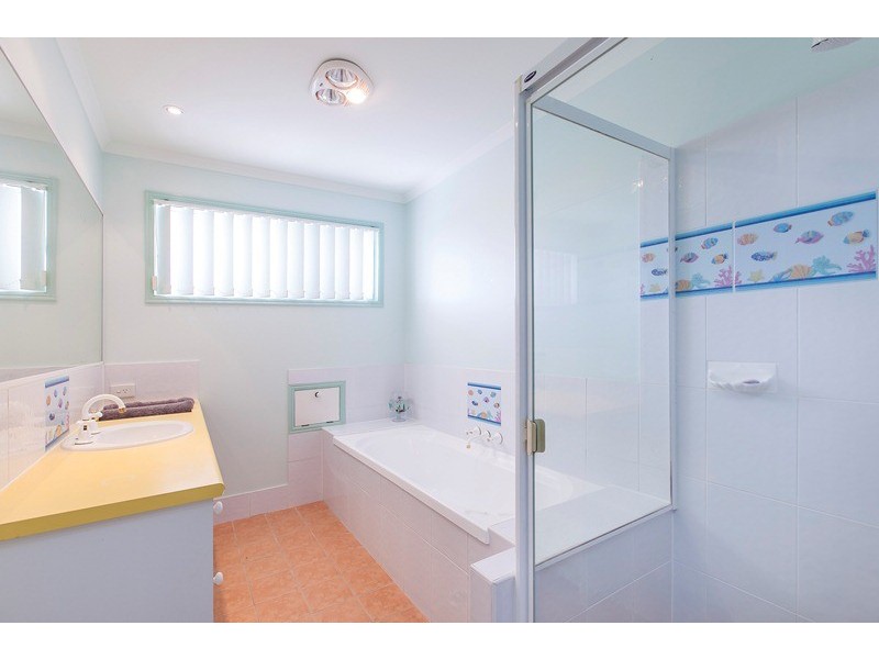 10 Pamphlet Place, Pelican Waters QLD 4551