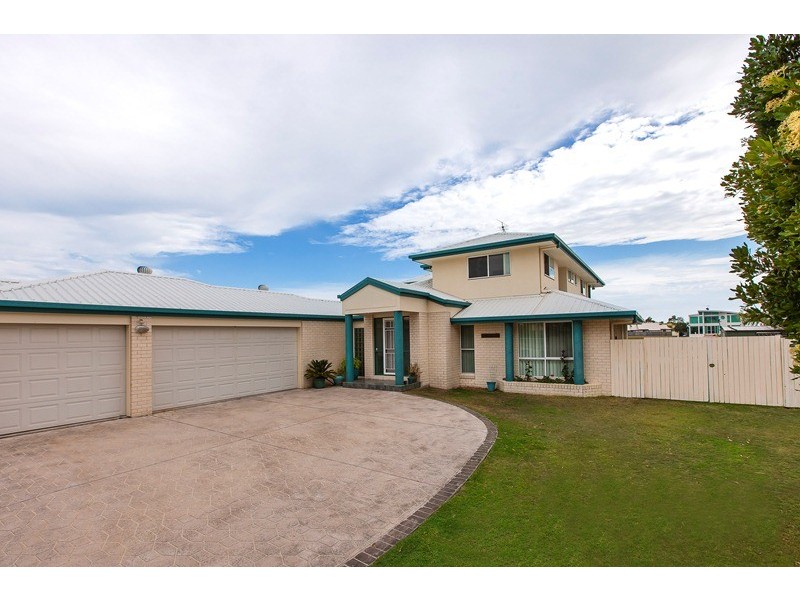 10 Pamphlet Place, Pelican Waters QLD 4551
