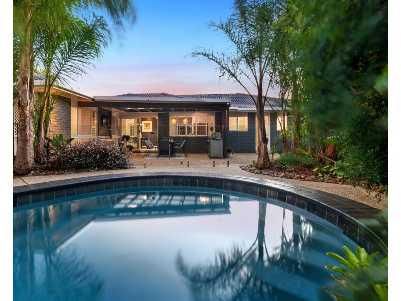 17 Ramsay Crescent, Golden Beach QLD 4551