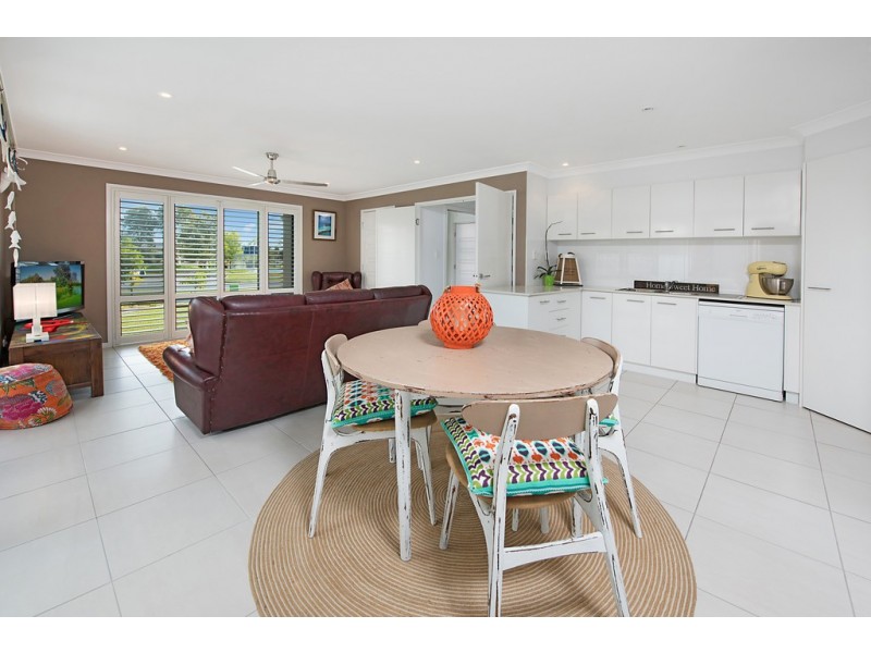 14 Trinity Place, Pelican Waters QLD 4551