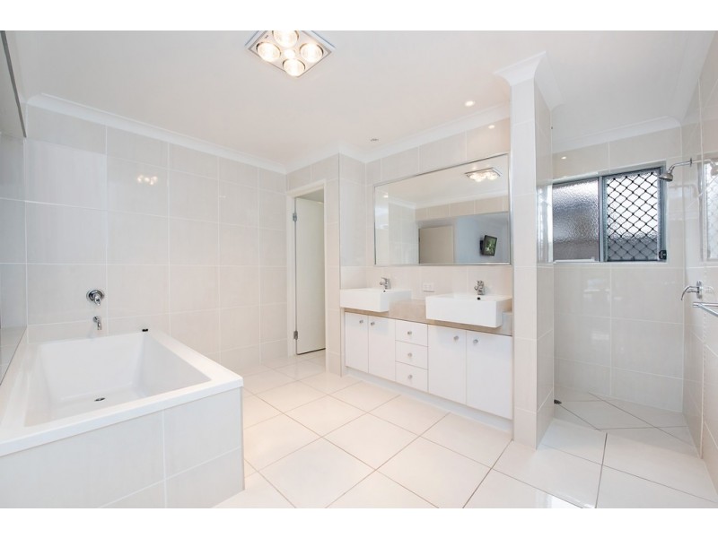 14 Trinity Place, Pelican Waters QLD 4551