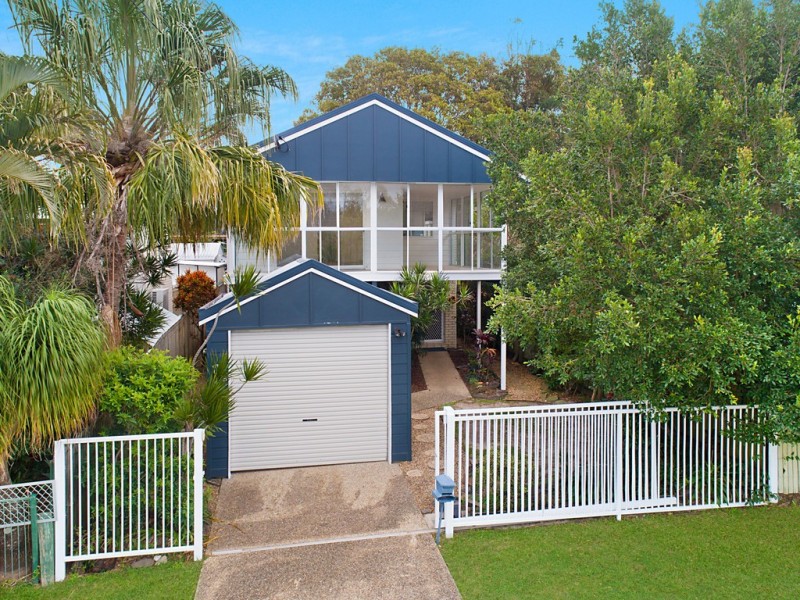 12 Coolum Street North, Dicky Beach QLD 4551
