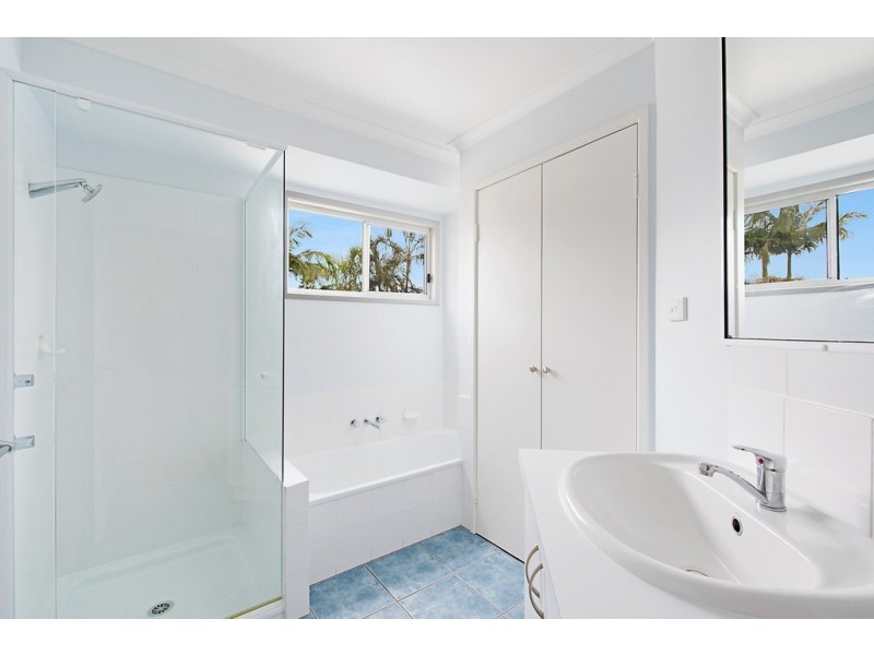 12 Coolum Street North, Dicky Beach QLD 4551