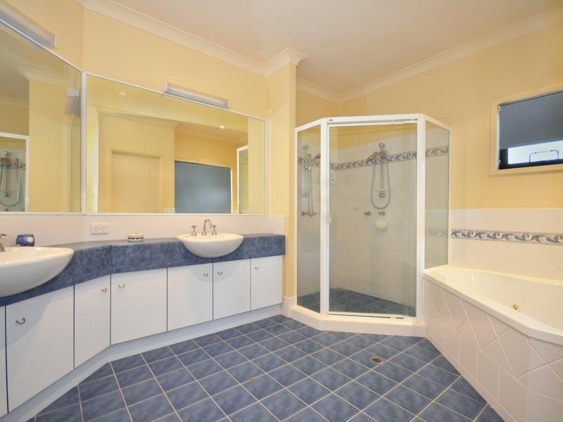 4 Webb Ellis Court, Pelican Waters QLD 4551