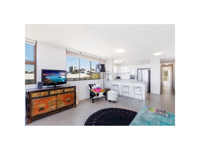 Unit 9 ‘Lahaina’ 17 Headland Esplanade, Kings Beach QLD 4551