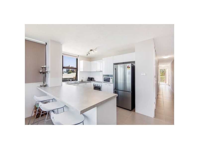 Unit 9 ‘Lahaina’ 17 Headland Esplanade, Kings Beach QLD 4551