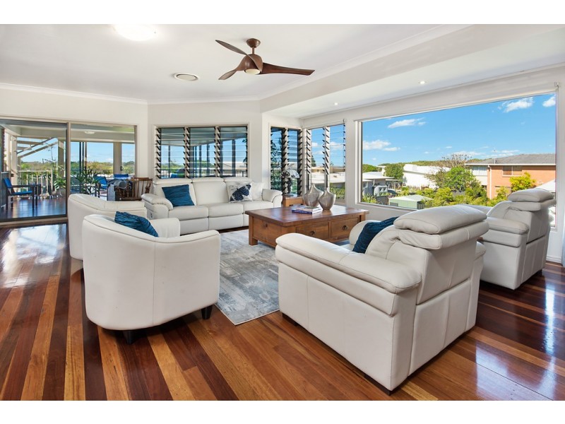 13 Ann Street, Dicky Beach QLD 4551