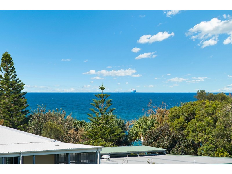 13 Ann Street, Dicky Beach QLD 4551