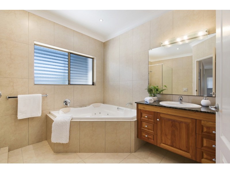 13 Ann Street, Dicky Beach QLD 4551