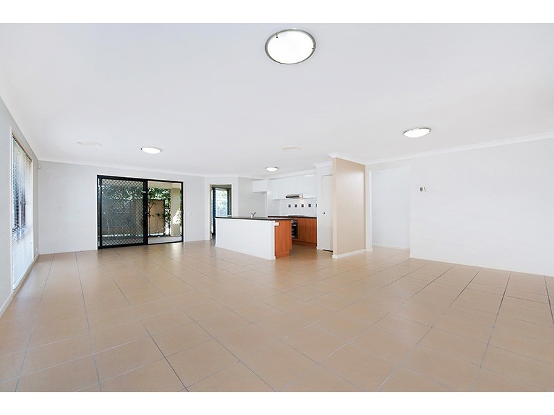 7 Liekefett Way, Little Mountain QLD 4551