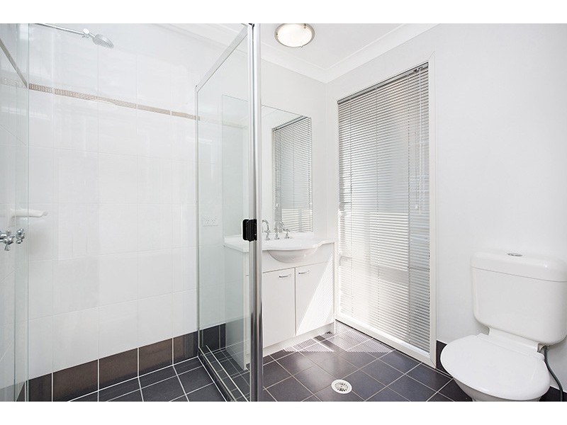 7 Liekefett Way, Little Mountain QLD 4551