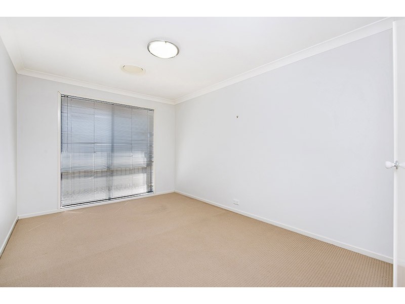 7 Liekefett Way, Little Mountain QLD 4551