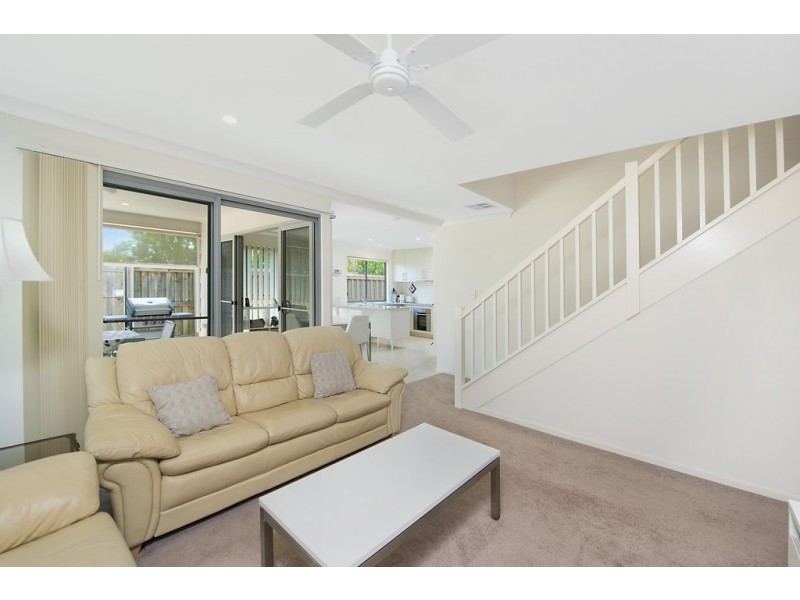 4/4 Lindesay Street, Caloundra West QLD 4551