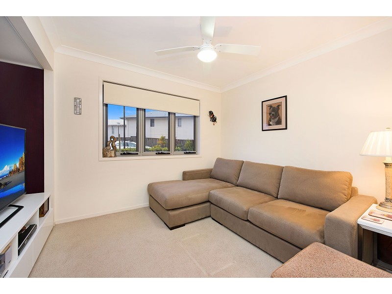 4/4 Lindesay Street, Caloundra West QLD 4551