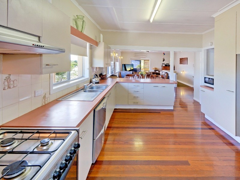 13 Minchinton Street, Caloundra QLD 4551