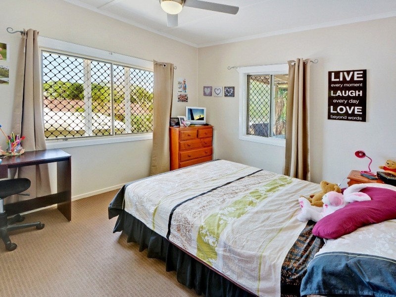 13 Minchinton Street, Caloundra QLD 4551