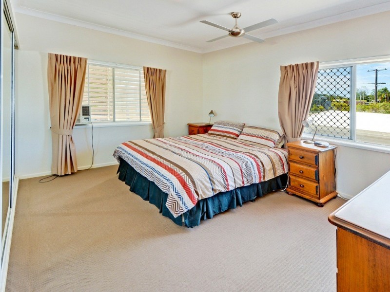 13 Minchinton Street, Caloundra QLD 4551