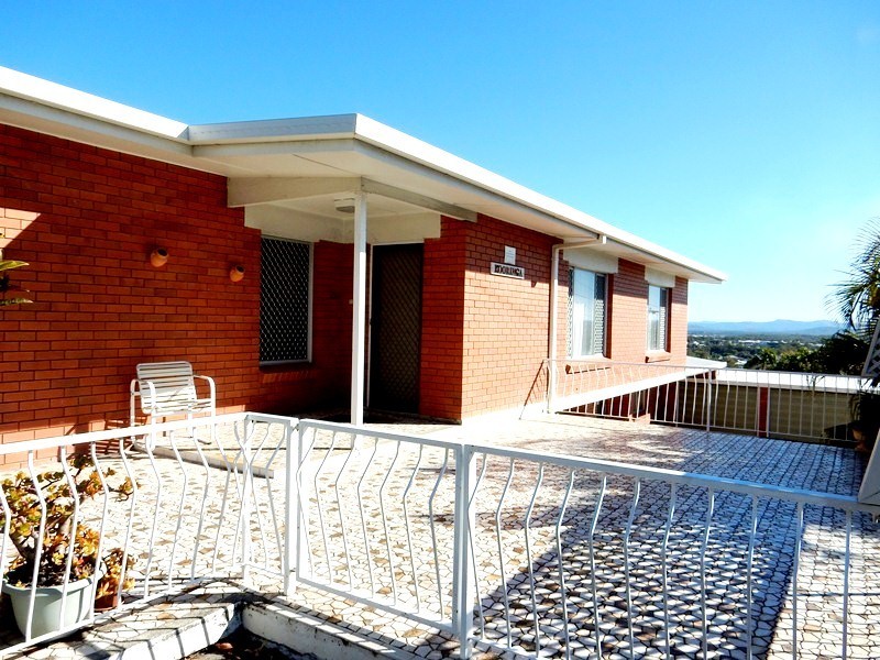 Unit 1/2 Canberra Terrace, Caloundra QLD 4551