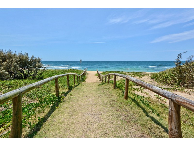 8 Beachside Court, Shelly Beach QLD 4551