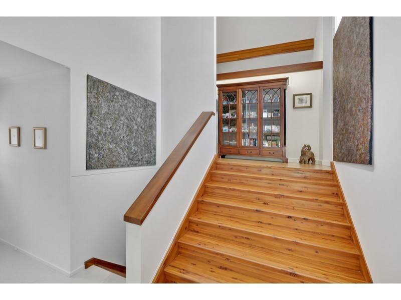 8 Beachside Court, Shelly Beach QLD 4551